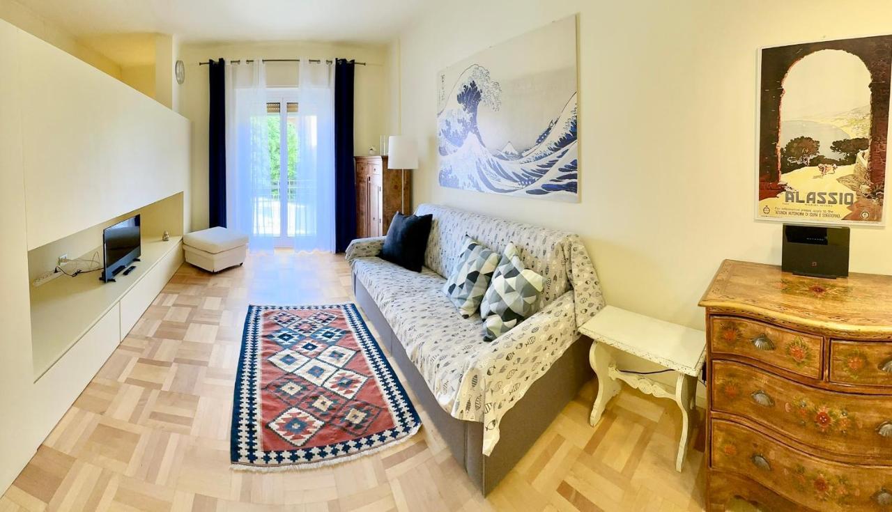 Hostdomus - Casa Corallo Alassio Bagian luar foto