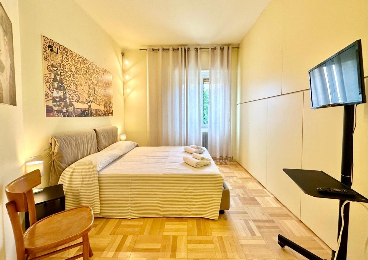 Hostdomus - Casa Corallo Alassio Bagian luar foto
