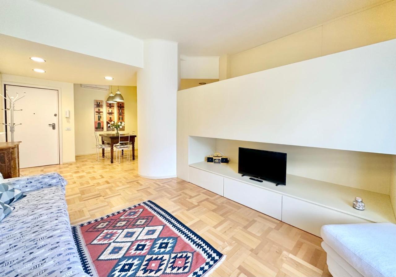 Hostdomus - Casa Corallo Alassio Bagian luar foto